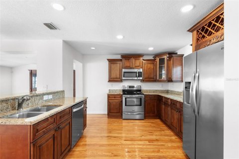 House in Tampa, Florida 3 bedrooms, 177.81 sq.m. № 1848597 - photo 5