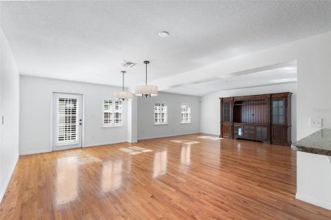 House in Tampa, Florida 3 bedrooms, 177.81 sq.m. № 1848597 - photo 9