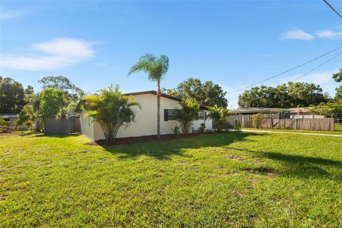 House in Tampa, Florida 3 bedrooms, 177.81 sq.m. № 1848597 - photo 3