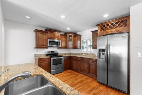 House in Tampa, Florida 3 bedrooms, 177.81 sq.m. № 1848597 - photo 6