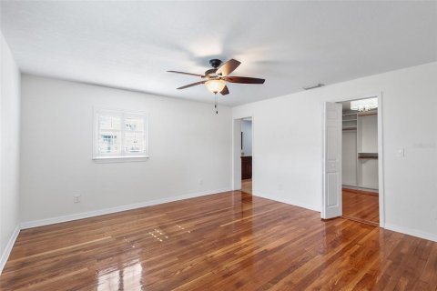 House in Tampa, Florida 3 bedrooms, 177.81 sq.m. № 1848597 - photo 20