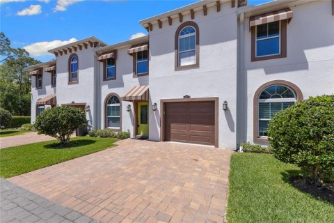 Commercial property in Tampa, Florida 12 bedrooms, 748.79 sq.m. № 2384107 - photo 4