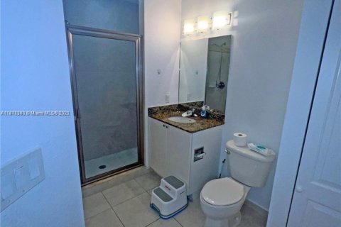 Copropriété à louer à Hollywood, Floride: 2 chambres, 129.97 m2 № 1981848 - photo 21