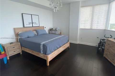 Copropriété à louer à Hollywood, Floride: 2 chambres, 129.97 m2 № 1981848 - photo 15