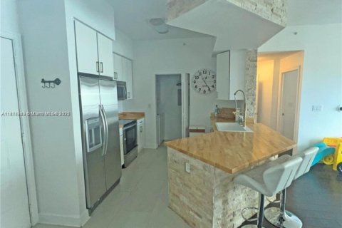 Copropriété à louer à Hollywood, Floride: 2 chambres, 129.97 m2 № 1981848 - photo 8