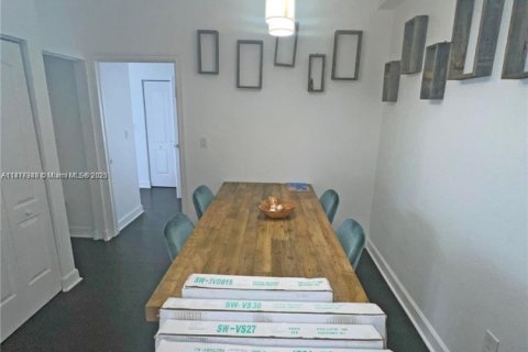 Copropriété à louer à Hollywood, Floride: 2 chambres, 129.97 m2 № 1981848 - photo 11