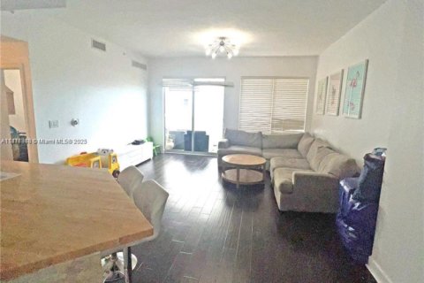 Copropriété à louer à Hollywood, Floride: 2 chambres, 129.97 m2 № 1981848 - photo 3