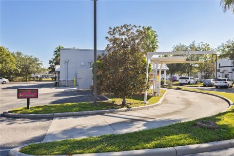 Commercial property in Orlando, Florida 376.72 sq.m. № 2115174 - photo 13