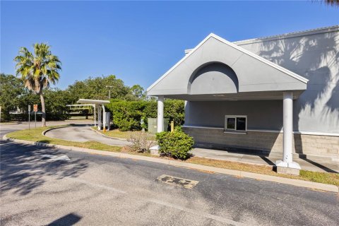 Commercial property in Orlando, Florida 376.72 sq.m. № 2115174 - photo 12