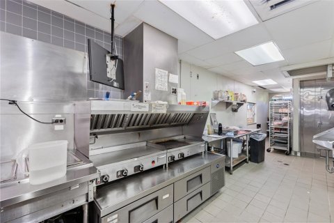Commercial property in Orlando, Florida 376.72 sq.m. № 2115174 - photo 30