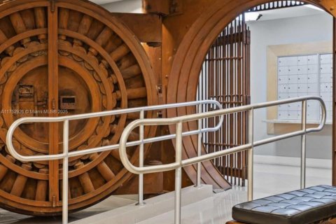 Copropriété à vendre à Miami, Floride: 2 chambres, 78.97 m2 № 1985266 - photo 2