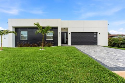 Villa ou maison à vendre à Tampa, Floride: 4 chambres, 212.93 m2 № 2151574 - photo 4