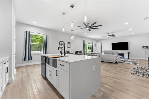 Villa ou maison à vendre à Tampa, Floride: 4 chambres, 212.93 m2 № 2151574 - photo 15