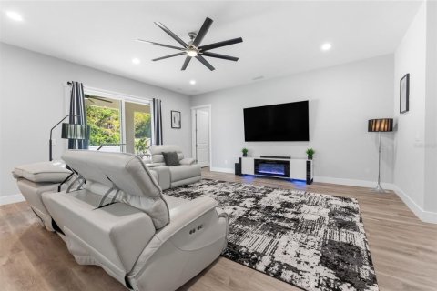 Villa ou maison à vendre à Tampa, Floride: 4 chambres, 212.93 m2 № 2151574 - photo 9