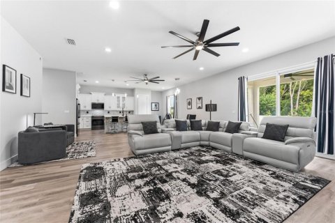 Villa ou maison à vendre à Tampa, Floride: 4 chambres, 212.93 m2 № 2151574 - photo 10