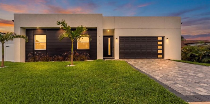 Villa ou maison à Tampa, Floride 4 chambres, 212.93 m2 № 2151574