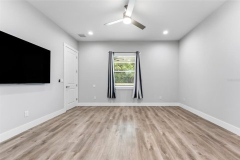 Villa ou maison à vendre à Tampa, Floride: 4 chambres, 212.93 m2 № 2151574 - photo 19