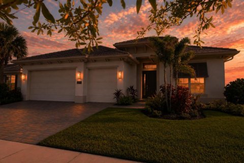 House in Port St. Lucie, Florida 3 bedrooms, 219.99 sq.m. № 2280738 - photo 2