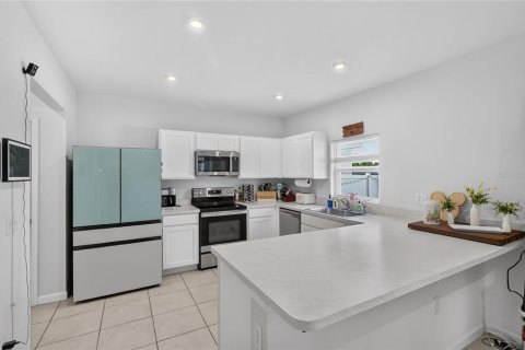 Villa ou maison à vendre à Winter Haven, Floride: 4 chambres, 213.68 m2 № 2308636 - photo 23