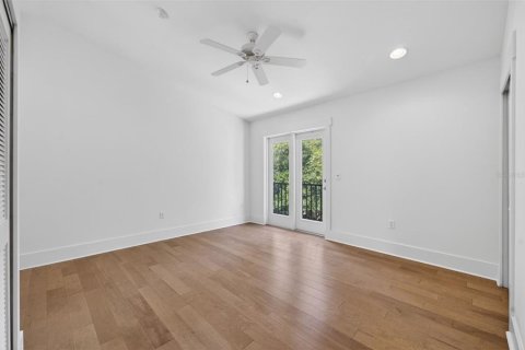 Townhouse in Winter Park, Florida 3 bedrooms, 188.59 sq.m. № 2215873 - photo 27