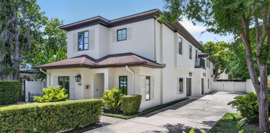 Townhouse in Winter Park, Florida 3 bedrooms, 188.59 sq.m. № 2215873