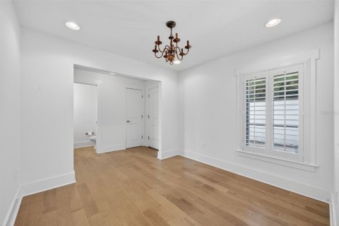 Townhouse in Winter Park, Florida 3 bedrooms, 188.59 sq.m. № 2215873 - photo 7