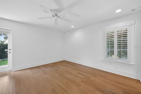Townhouse in Winter Park, Florida 3 bedrooms, 188.59 sq.m. № 2215873 - photo 19
