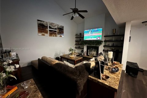 Adosado en alquiler en Coral Springs, Florida, 2 dormitorios, 112.69 m2 № 1949056 - foto 16