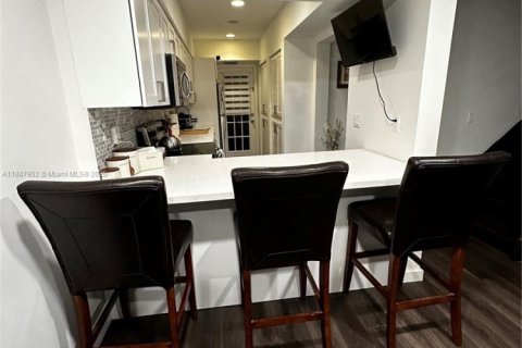 Adosado en alquiler en Coral Springs, Florida, 2 dormitorios, 112.69 m2 № 1949056 - foto 10