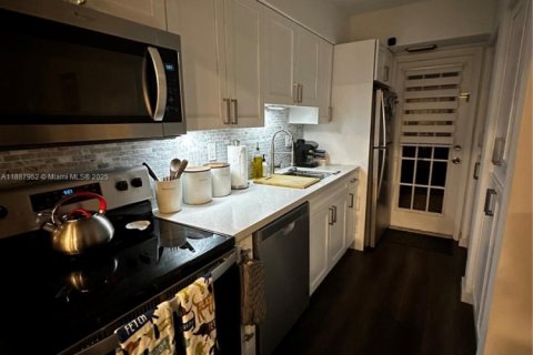 Adosado en alquiler en Coral Springs, Florida, 2 dormitorios, 112.69 m2 № 1949056 - foto 3