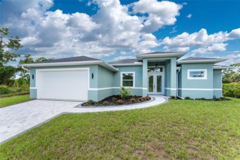 Casa en Port Charlotte, Florida 4 dormitorios, 184.13 m2 № 2364499