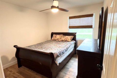 House in Port St. Lucie, Florida 3 bedrooms, 133.78 sq.m. № 2173478 - photo 7