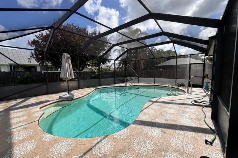 House in Port St. Lucie, Florida 3 bedrooms, 133.78 sq.m. № 2173478 - photo 12
