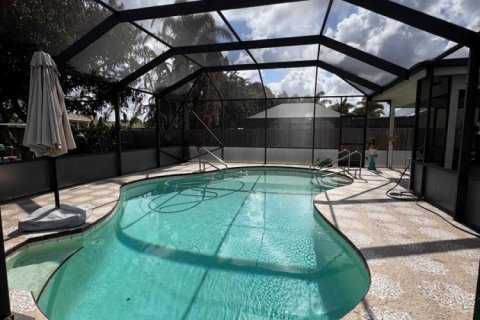 House in Port St. Lucie, Florida 3 bedrooms, 133.78 sq.m. № 2173478 - photo 13