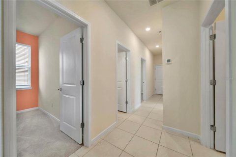 Casa en alquiler en Kissimmee, Florida, 4 dormitorios, 146.79 m2 № 1904193 - foto 8