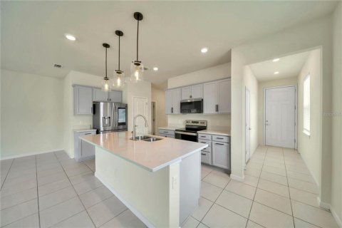 Casa en alquiler en Kissimmee, Florida, 4 dormitorios, 146.79 m2 № 1904193 - foto 4