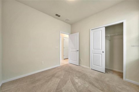 House in Kissimmee, Florida 4 bedrooms, 146.79 sq.m. № 1904193 - photo 19