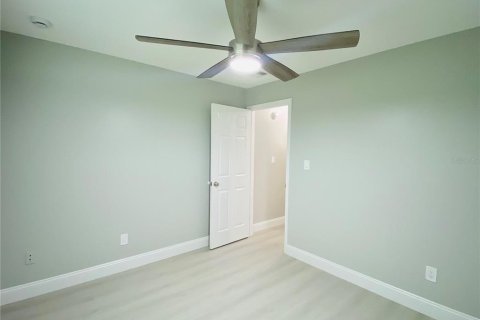 Villa ou maison à louer à Apopka, Floride: 3 chambres, 141.03 m2 № 2425622 - photo 17