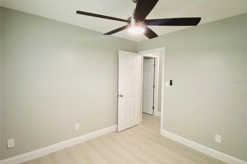 Villa ou maison à louer à Apopka, Floride: 3 chambres, 141.03 m2 № 2425622 - photo 15