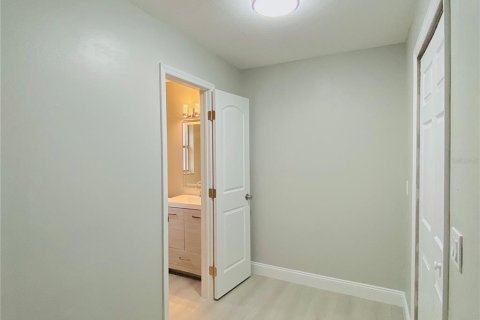 Villa ou maison à louer à Apopka, Floride: 3 chambres, 141.03 m2 № 2425622 - photo 25