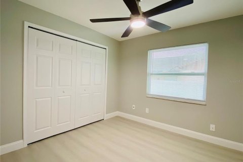 Villa ou maison à louer à Apopka, Floride: 3 chambres, 141.03 m2 № 2425622 - photo 16