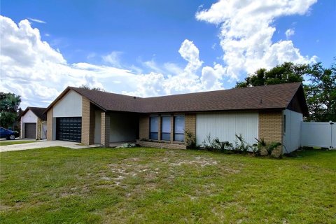 Villa ou maison à louer à Apopka, Floride: 3 chambres, 141.03 m2 № 2425622 - photo 3