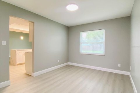 Villa ou maison à louer à Apopka, Floride: 3 chambres, 141.03 m2 № 2425622 - photo 10