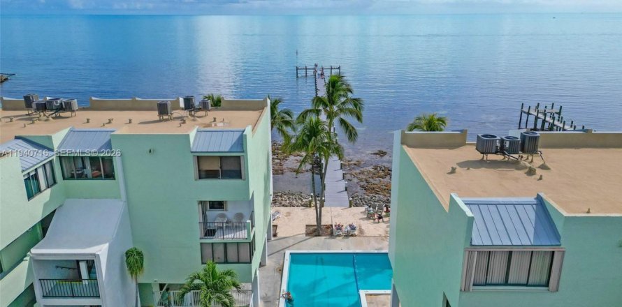 Condominio en Islamorada, Village of Islands, Florida, 2 dormitorios  № 2002469