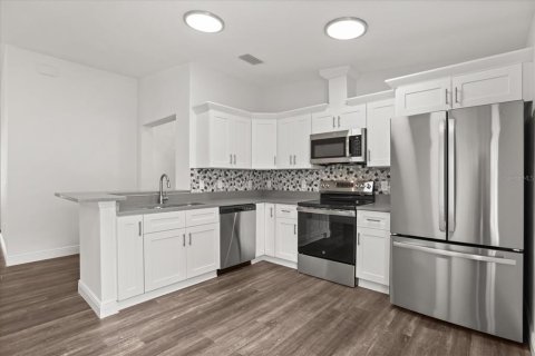 Villa ou maison à vendre à Leesburg, Floride: 4 chambres, 142.23 m2 № 2136785 - photo 4