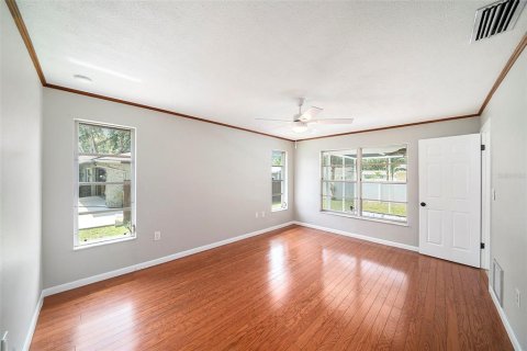 House in Palm Harbor, Florida 2 bedrooms, 151.99 sq.m. № 1777507 - photo 9