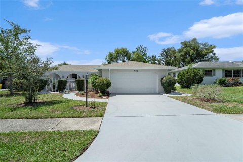 House in Palm Harbor, Florida 2 bedrooms, 151.99 sq.m. № 1777507 - photo 4