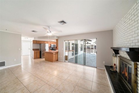 House in Palm Harbor, Florida 2 bedrooms, 151.99 sq.m. № 1777507 - photo 15