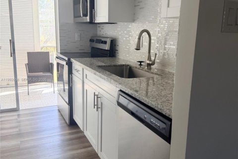 Condo à Margate, Floride, 1 chambre  № 2056289