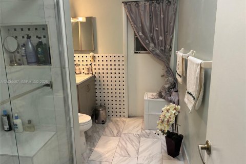 Villa ou maison à vendre à Port St. Lucie, Floride: 3 chambres, 146.97 m2 № 2190522 - photo 19